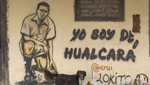Uno de los murales en la vieja casa hacienda de Lolo Fernández en Hualcará. El plan de este 2022 es recuperarla en su totalidad y mirar con ambición la posibilidad de hacer allí un museo permanente. FOTO: GEC.