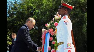 Vladimir Putin inicia en Cuba su gira latinoamericana