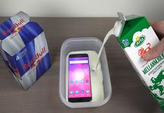 Samsung Galaxy S7: esto pasa si lo sumerges en leche y Red Bull