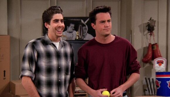 Chandler tuvo otro compañero de cuarto llamado Eddie Menuek (Foto: NBC)