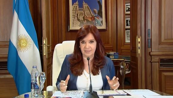 La vicepresidenta de Argentina, Cristina Kirchner, hablando después de ser condenada por cargos de corrupción en Buenos Aires el 6 de diciembre de 2022. (Foto por canal de You Tube de Cristina Fernández de Kirchner / AFP)