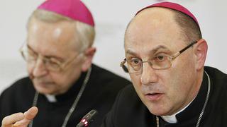 El papa Francisco acepta renuncia de obispo acusado de encubrir abusos 