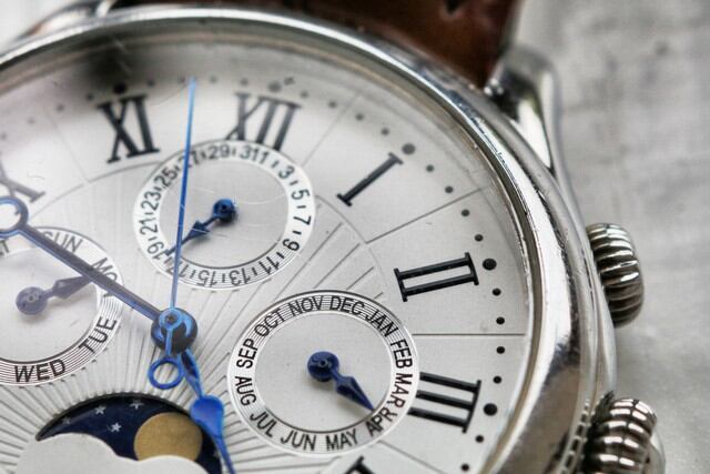 ¿Te imaginas guardar un reloj por casi medio siglo y descubrir que vale más de lo que imaginas? Atento a esta historia que causa furor en las redes sociales. (Foto: Pixabay/Referencial)