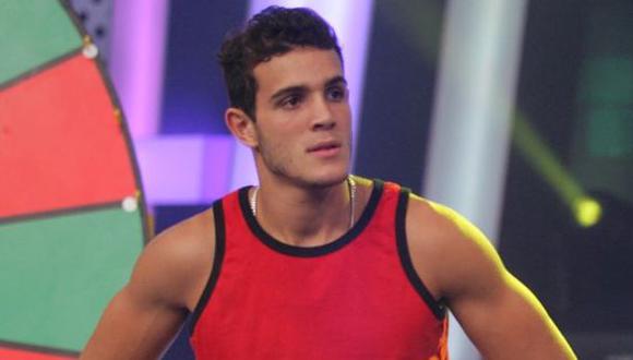 "Combate": Mario Irivarren recibió romántica sorpresa