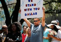Dallas: familia de hombre negro muerto por policías pide calma