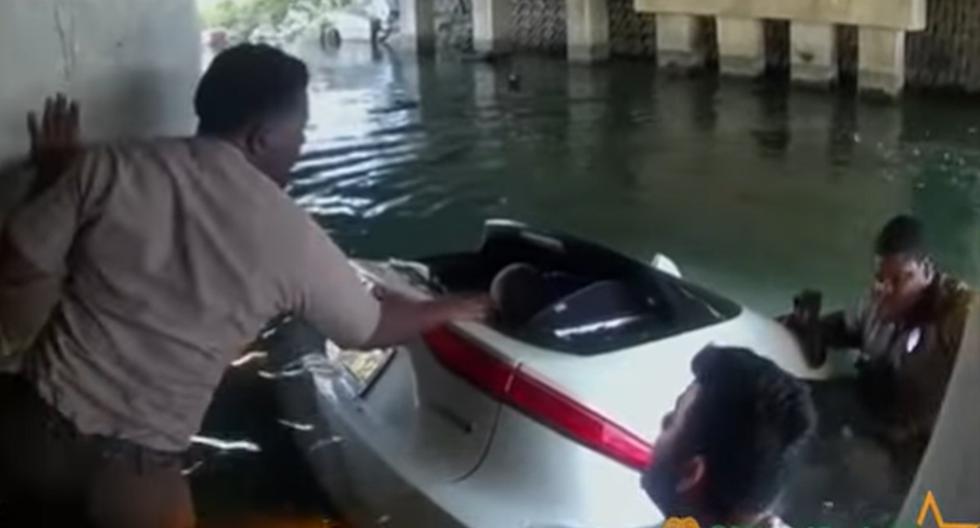 The anguishing rescue of the Miami-Dade Police to a child who was in a car submerged in a canal