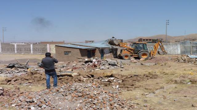 Juliaca: destruyen cientos de viviendas en desalojo  - 1