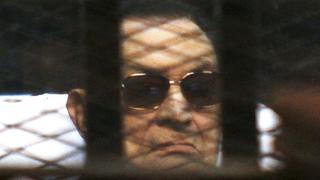 Egipto: Absuelven a Mubarak por muerte de manifestantes en 2011