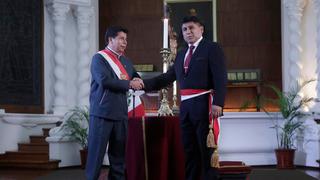 Pedro Castillo toma juramento a Juan Lira como nuevo ministro de Trabajo