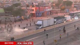 Paro de transportistas: enfrentamientos entre manifestantes y policías por bloqueos en la Panamericana Sur