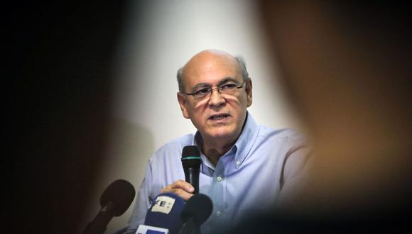 El periodista nicaragüense Carlos Fernando Chamorro habla durante una conferencia de prensa en Managua, el 13 de diciembre de 2019. (Foto de Inti OCON / AFP).