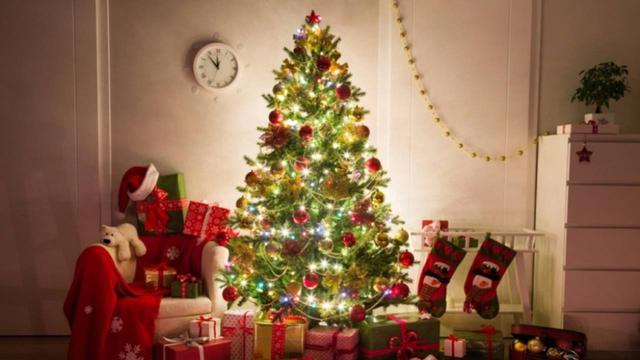 El árbol de Navidad es un elemento clásico y tradicional en las fiestas navideñas. Pero, ¿qué significado tiene y cuál es el origen de esta tradición?