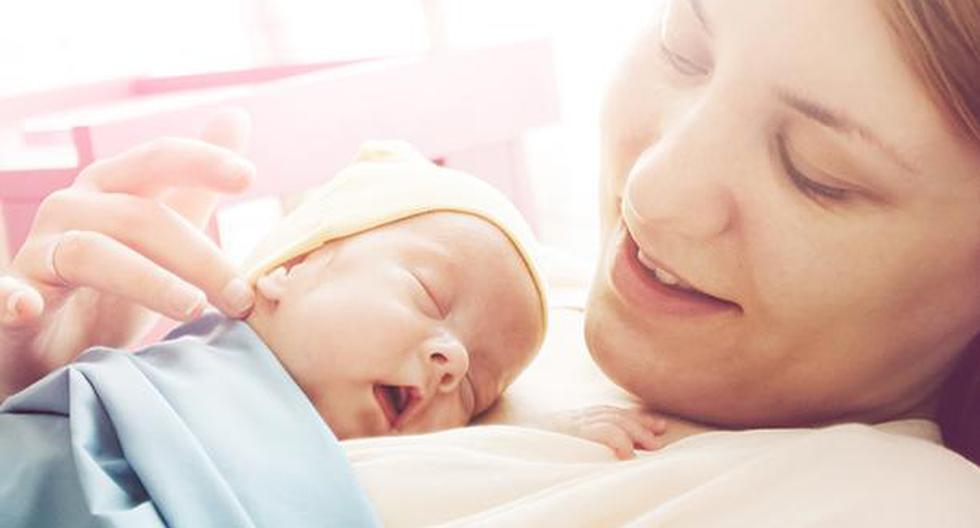 Entérate en qué momento debes acudir con tu pareja a una clínica de fertilidad para cumplir su sueño de ser padres. (Foto: iStock)