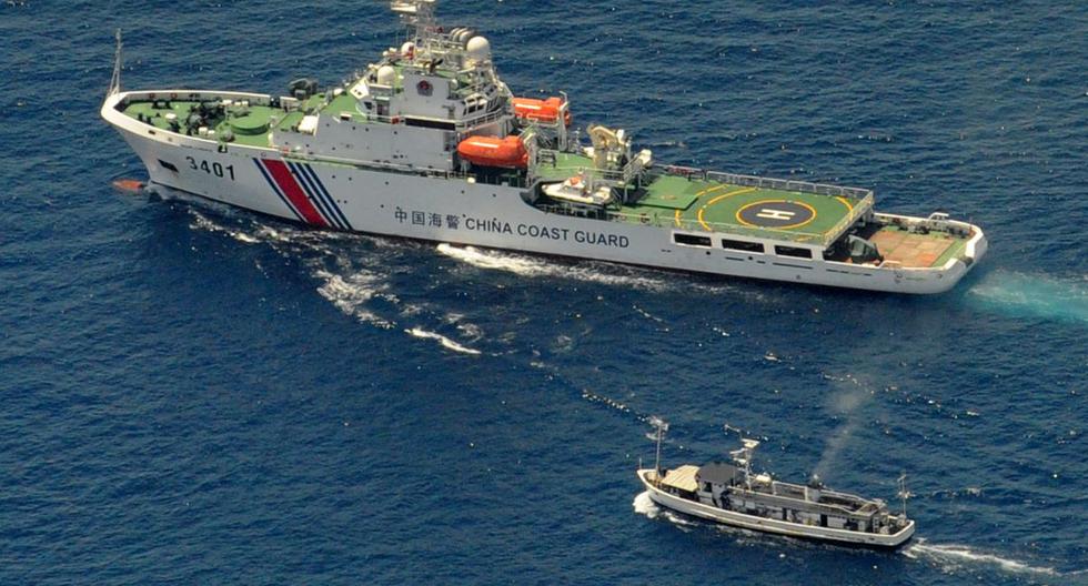 Philippines accuses Chinese vessels of attacking their ships in disputed area