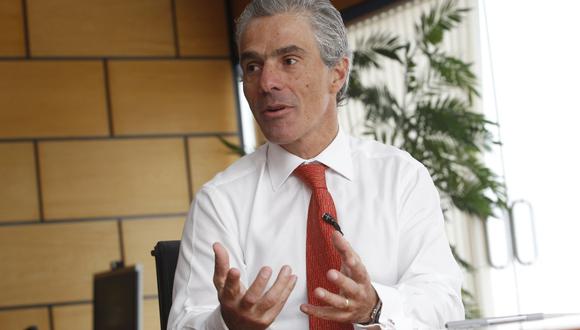 Gianfranco Ferrari, CEO del BCP, afirma que la entidad bancaria volverá a coordinar con el Midis la entrega del bono universal recientemente anunciado. (Foto: Archivo El Comercio)