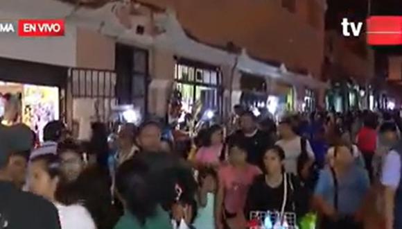 Ciudadanos coparon las calles de Mesa Redonda para hacer sus compras previas a la Navidad 2023 | Foto: Captura de video / TV Perú