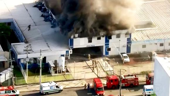 Río de Janeiro: Voraz incendio de hospital municipal deja 3 ancianos muertos. (Captura)