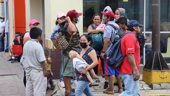 Migrantes el 21 de agosto de 2022, en la ciudad de Tapachula en Chiapas (México). (Foto: Juan Manuel Blanco / EFE)
