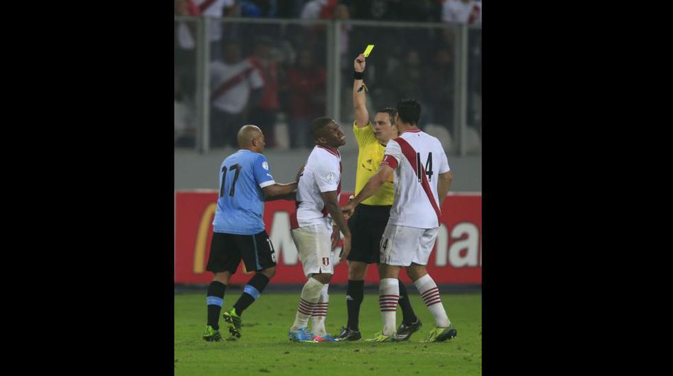Jefferson Farfán se quebró luego de la eliminación mundialista peruana ante Uruguay. [FOTO: EL COMERCIO]