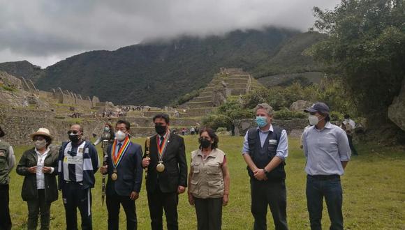 Ernesto Fernández Polcuch, director de la Oficina de la Representación de la Unesco en el Perú, estuvo acompañado de autoridades locales. (Foto: Mincul)