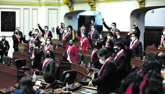 La bancada oficialista de Perú Libre encabeza siete comisiones ordinarias en el Parlamento. (Foto: Congreso)