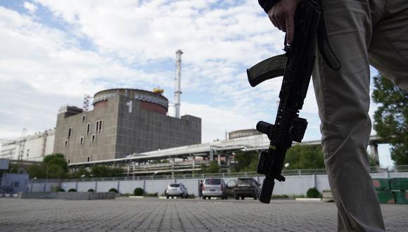 Una vista general de la planta de energía nuclear de Zaporizhzhia en Enerhodar (Energodar),  en medio de la acción militar rusa en curso en Ucrania. (Foto de STRINGER / AFP)