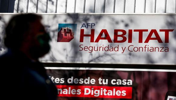 Senado de Chile rechaza cuarto retiro del 10% de fondos de las AFP por falta de un voto. (JAVIER TORRES / AFP).