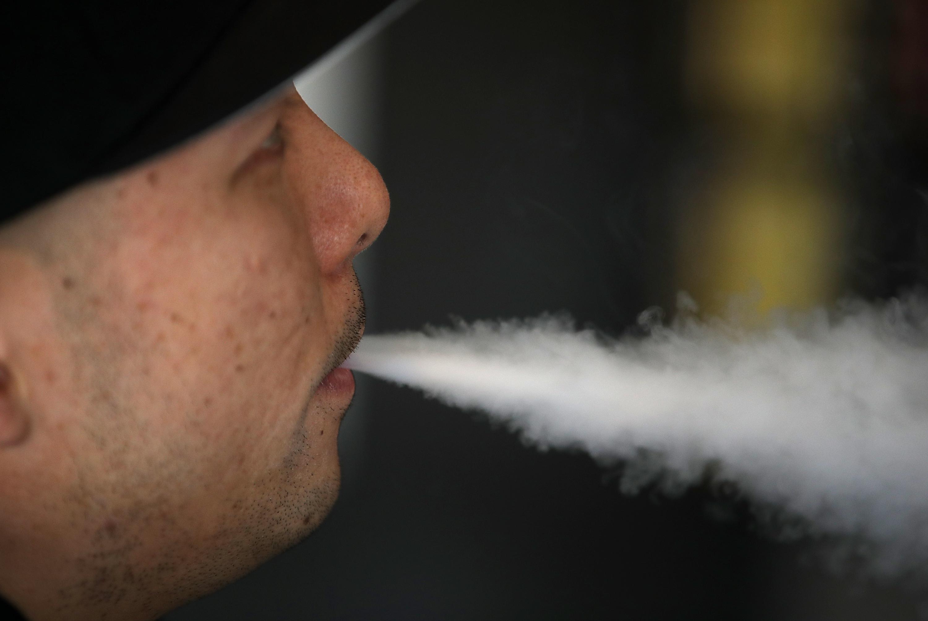 Los cigarrillos electrónicos han sido cuestionados en los últimos meses. (Foto: Justin Sullivan/Getty Images/AFP)