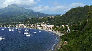 Los turistas son “invitados” a salir de la isla francesa de Martinica en las Antillas por el coronavirus