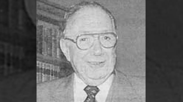 Francisco Bulnes Sanfuentes también se desempeñó como diputado (1945 -1953) y senador en dos periodos (1953 - 1969 y 1969 - 1973). Falleció en Santiago de Chile el 28 de octubre de 1999. (Biblioteca del Congreso Nacional, bajo licencia Creative Commons).