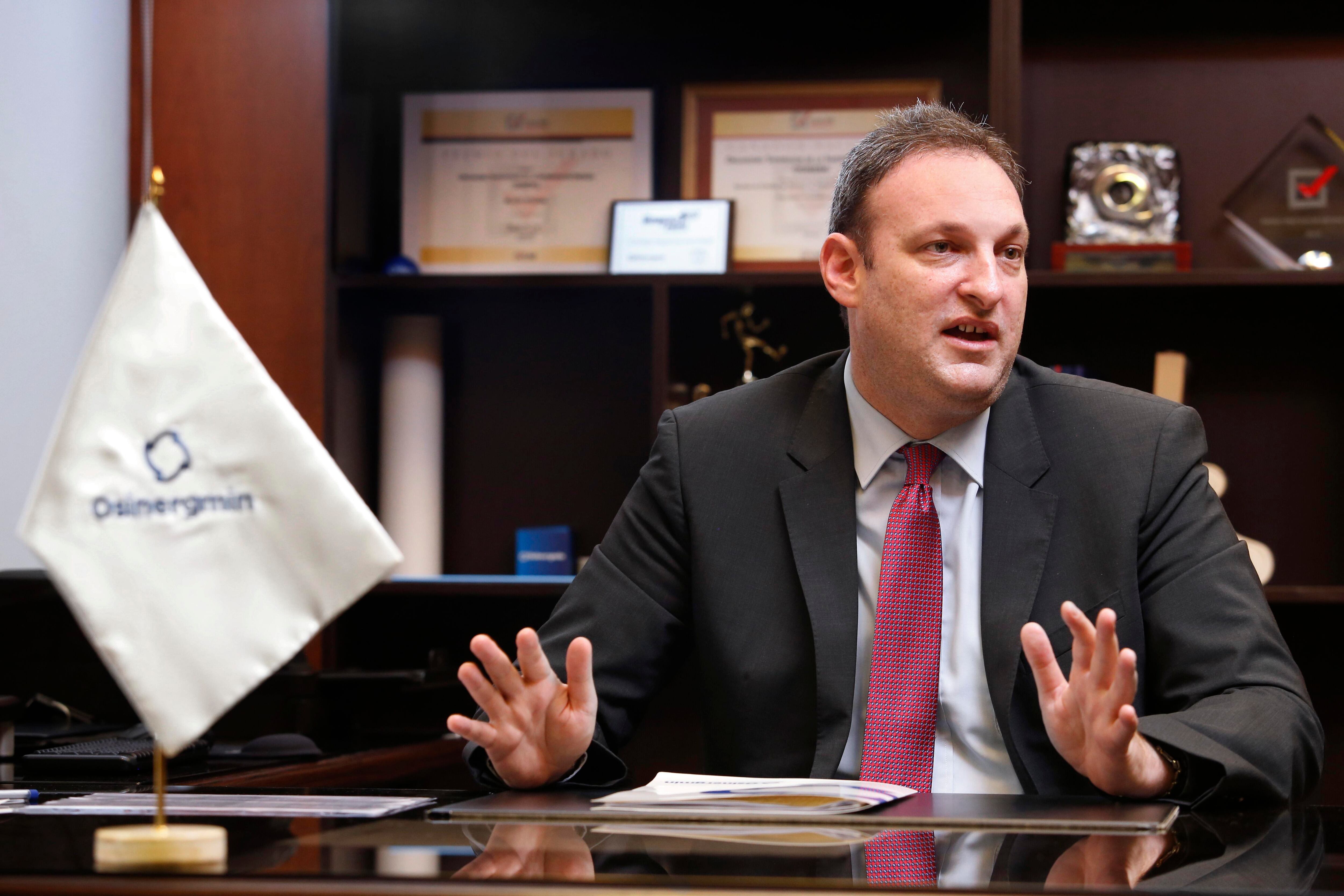 El trabajo de la comisión de reforma del sector eléctrico concluirá en el primer semestre del 2021, señala Daniel Schmerler, presidente de Osinergmin.