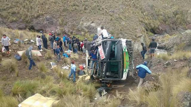 Caída de bus a un abismo deja 7 muertos en Ayacucho
