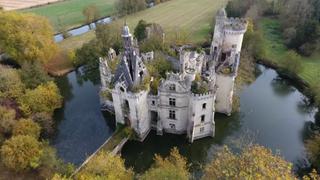 6.500 internautas compran castillo abandonado de Francia