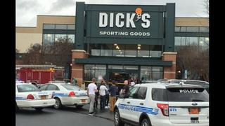 Pánico por tiroteo en centro comercial de Carolina del Norte