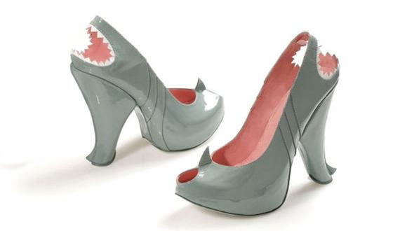 Novedosos zapatos inspirados en un tiburón