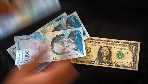 El dólar se cotizaba a 11.275,12 bolívares soberanos en Venezuela este miércoles. (Foto: AFP)