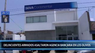 Los Olivos: delincuentes armados asaltaron agencia bancaria