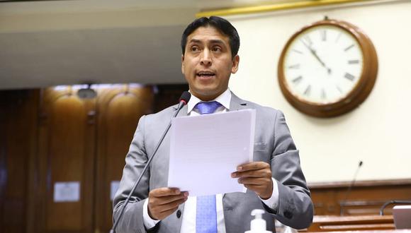 Freddy Díaz, de APP, habría cometido la violación en oficina del Congreso según denuncia. (Foto: Congreso)