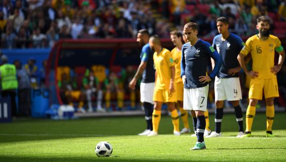 Francia vs. Australia: Antoine Griezmann marcó de penal en el Mundial Rusia 2018 con intervención del VAR. (Foto: AFP)