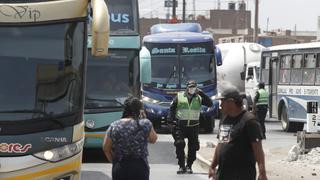 Coronavirus en Perú: policía intervino buses interprovinciales y desembarcó a pasajeros