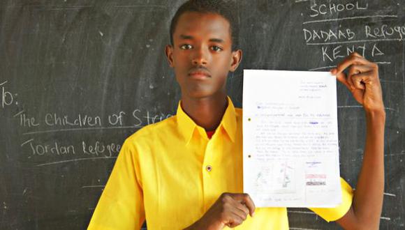 Siria: Niños de Kenia envían cartas a refugiados de guerra