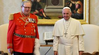 Dimitió gran maestre de la Orden de Malta por pedido del Papa
