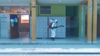 COVID-19: dos colegios en Arequipa e Iquitos suspenden clases presenciales ante contagios entre estudiantes y plana docente
