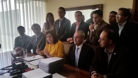 Lourdes Flores: "Ningún sinvergüenza va a manchar al PPC"