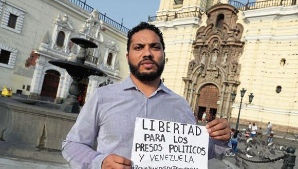 El venezolano Vilca Fernández llegó al Perú en el 2018 tras ser desterrado por el régimen de Nicolás Maduro. (Foto: Rolly Reyna / El Comercio).