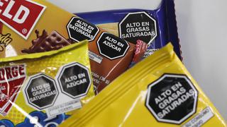 Organizaciones piden al Gobierno que no se postergue el uso de octógonos impresos en alimentos procesados