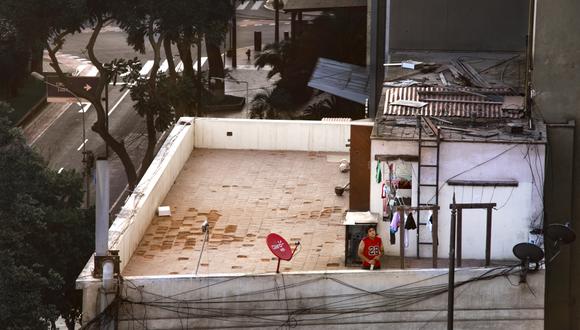 La fotógrafa Marina García Burgos capturó a través de su ventana imágenes de la soledad urbana en medio de la pandemia. (Foto: Marina García Burgos)