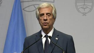 Expresidente uruguayo Tabaré Vázquez en “situación muy delicada” por el cáncer de pulmón, pero “no se rinde”