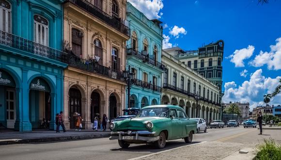 En la playlist de La Habana no faltan la trova cubana ni uno de sus máximos exponentes: Donato Poveda con “Serenata Santiaguera”. (Foto: Shutterstock)