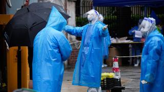 China registra una muerte y 156 nuevos contagios de coronavirus, 141 locales